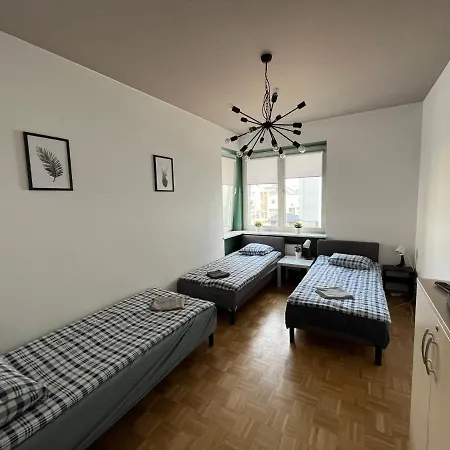 Hostel Pokoje Nowoursynowska Warschau